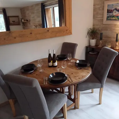 Daire Bright And Spacious With Balcony *